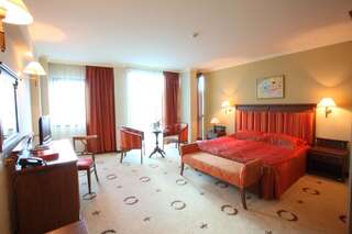 Отель Efir Hotel Стара-Загора Двухместный номер с 1 кроватью или 2 отдельными кроватями-1